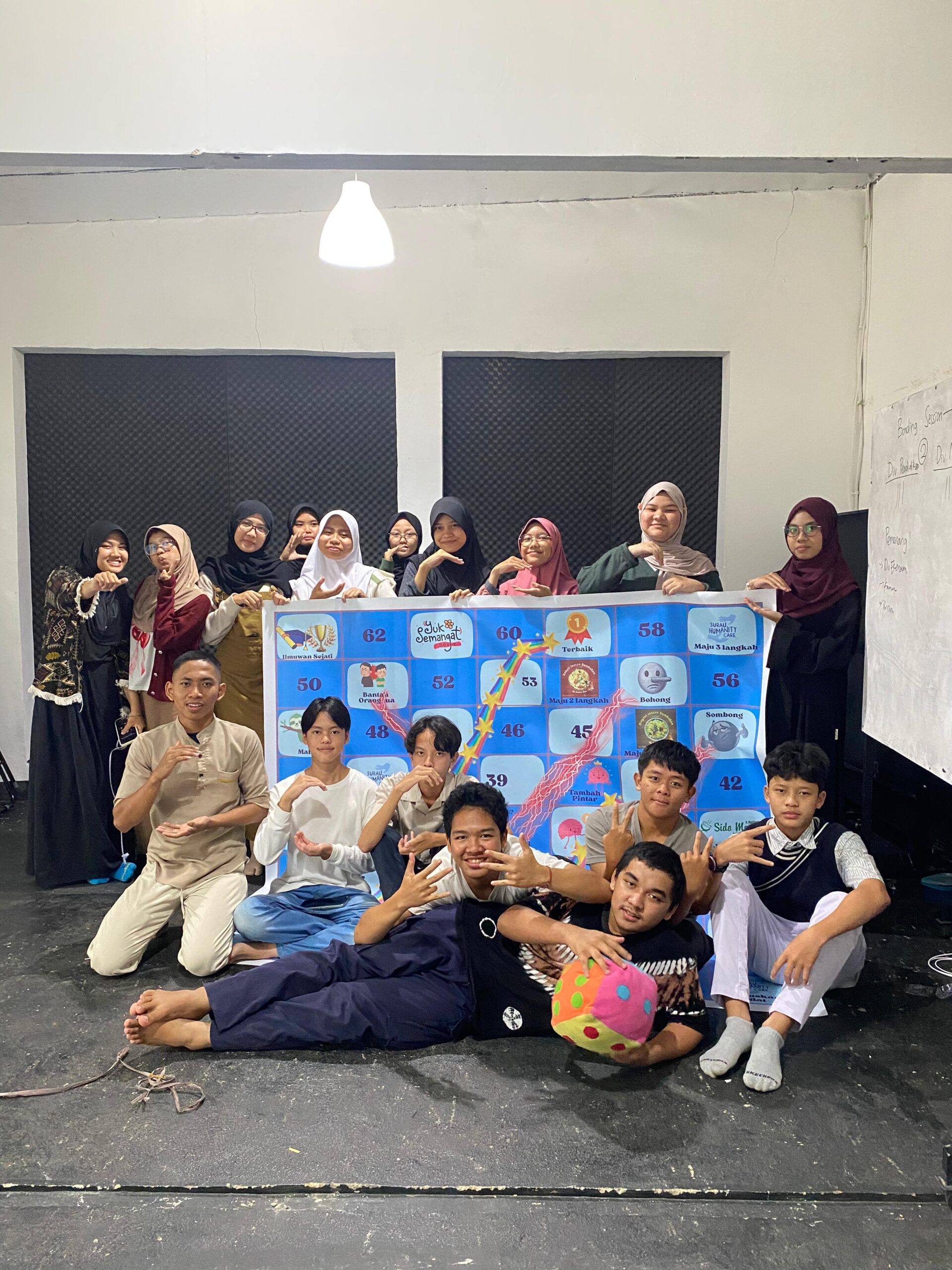 Organisasi Sosial Kemanusiaan Santri Surau Academy dalam Menumbuhkan Empati dan Jiwa Relawan